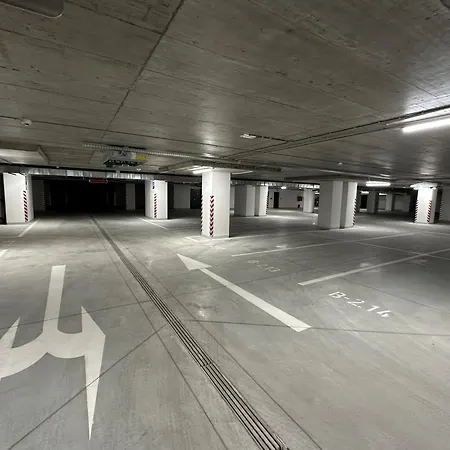 Modern & Minimalistic - Garage & Balcony Bratislava